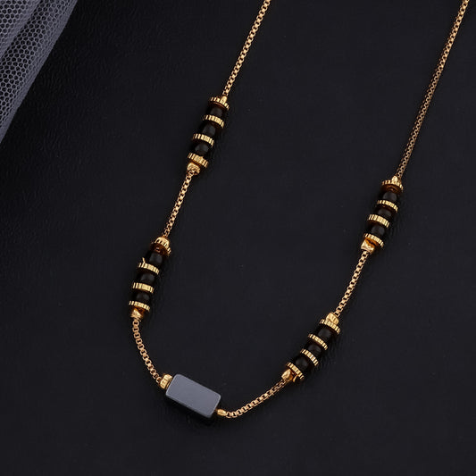 Nayra Minimal Mangalsutra