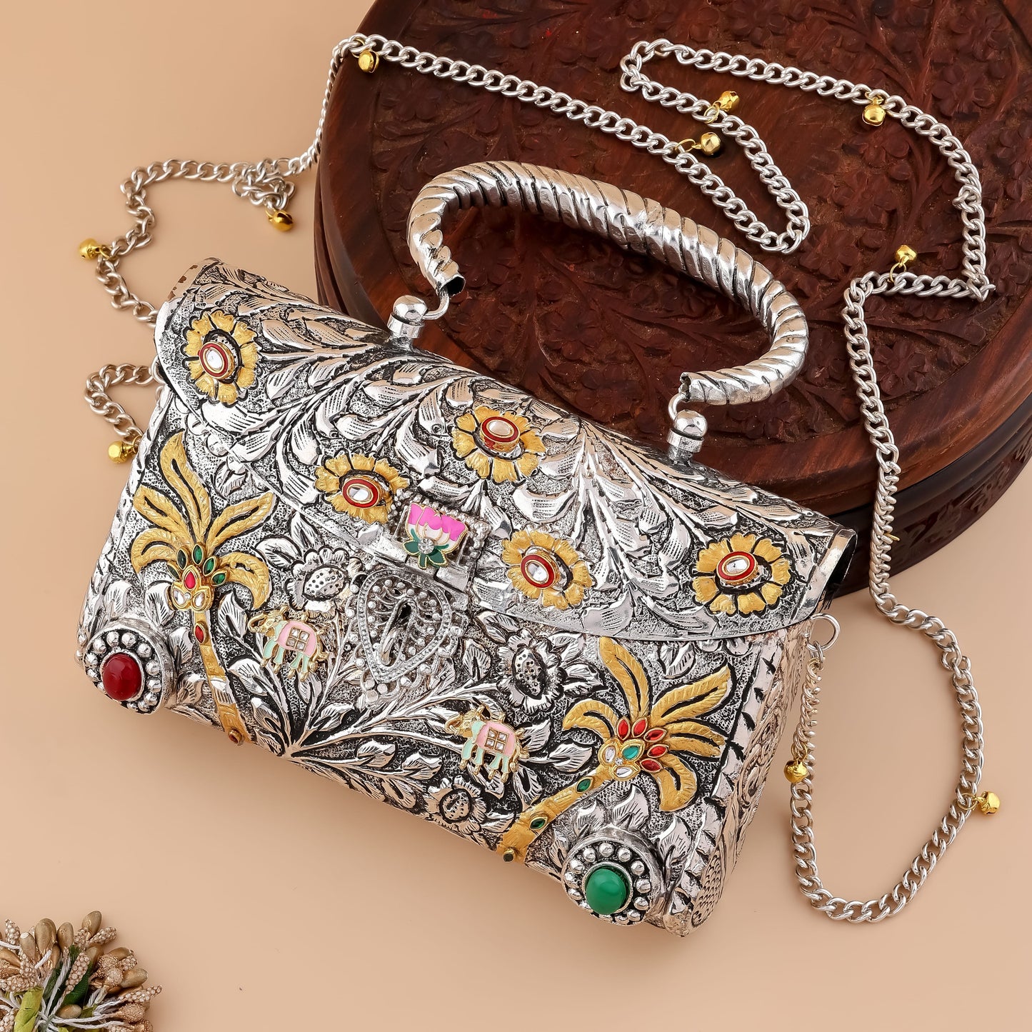Palm Royale – The Silver Statement Clutch