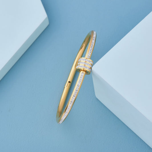 Elegance Screw Lock Bracelet