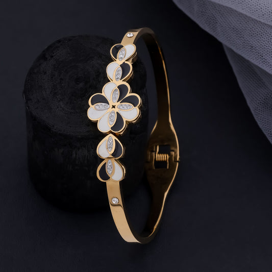 Elegant Bloom Bracelet