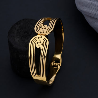 Flowing Grace Bracelet