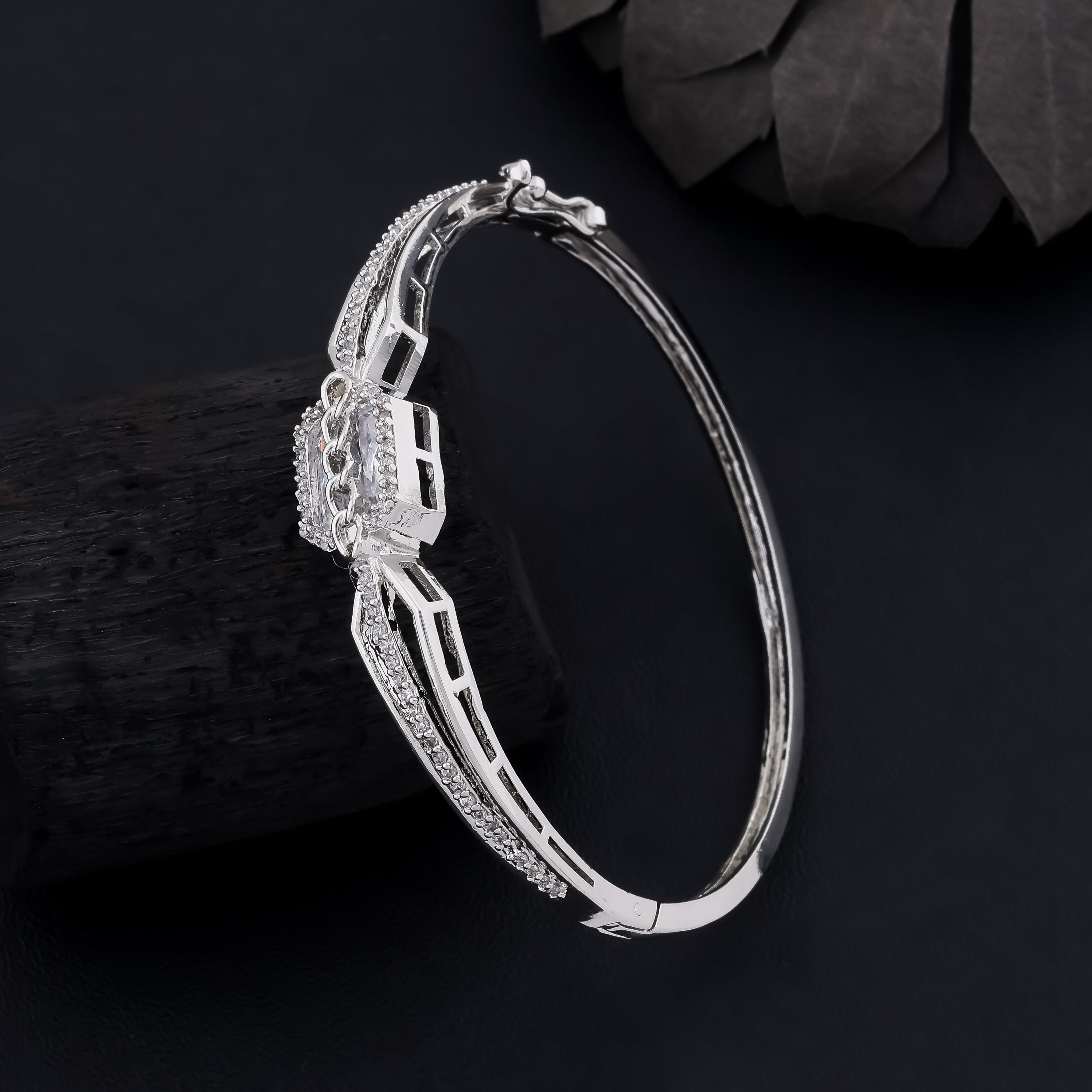 Luminous Hexa Bracelet