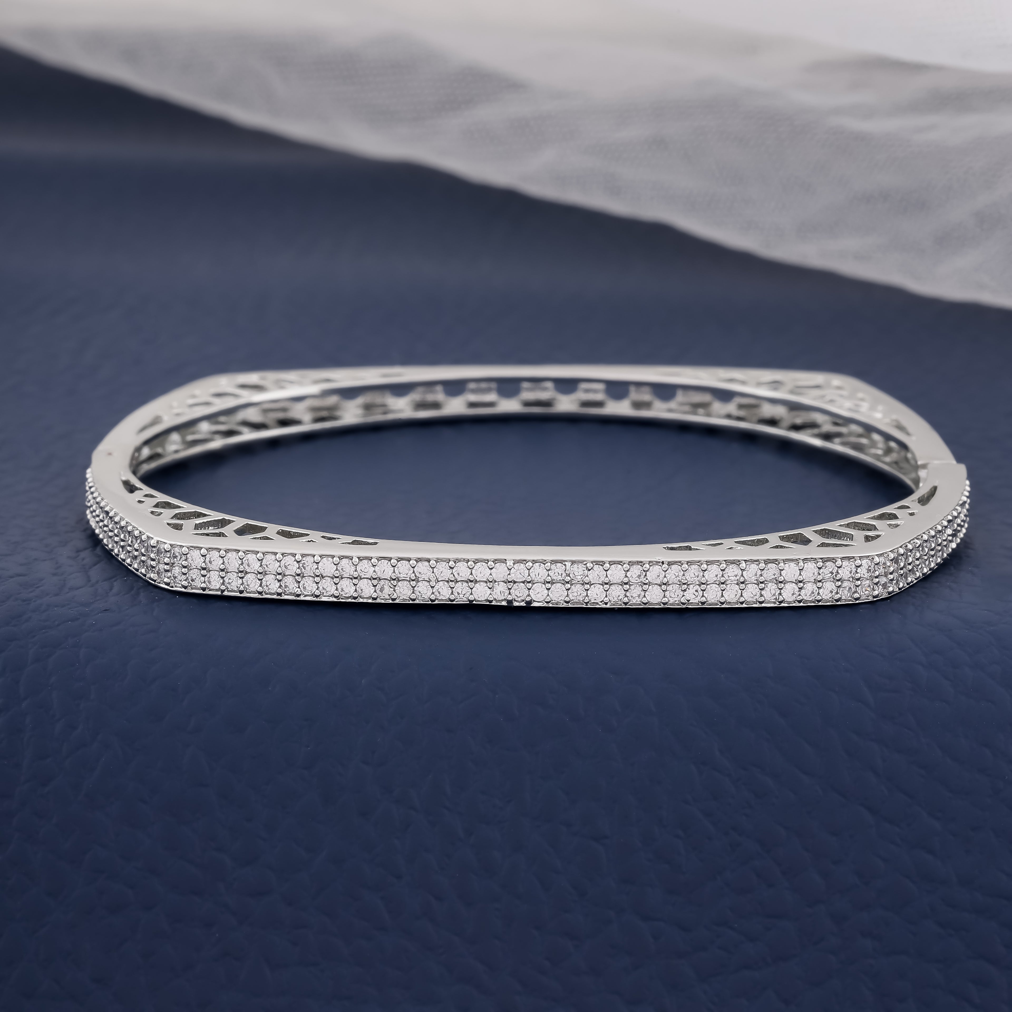 Timeless Glow Bracelet