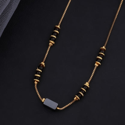 Nayra Minimal Mangalsutra
