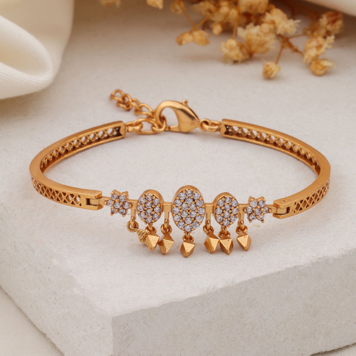 Noor Ghoonghri Bracelet
