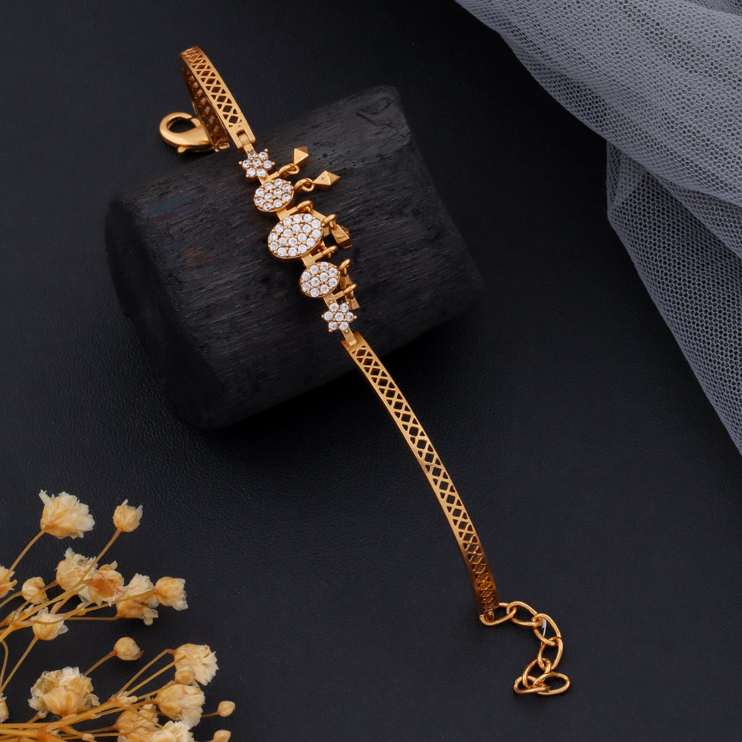 Noor Ghoonghri Bracelet