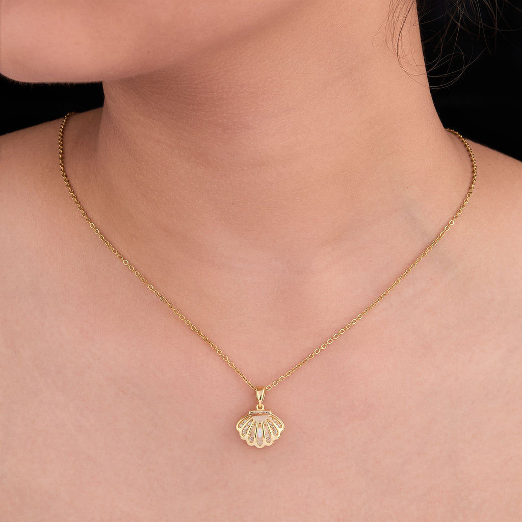 Covered Pearl Necklace