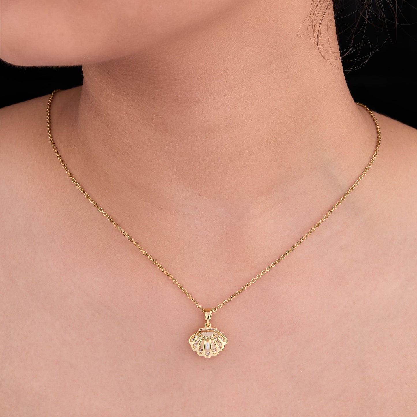 Covered Pearl Necklace