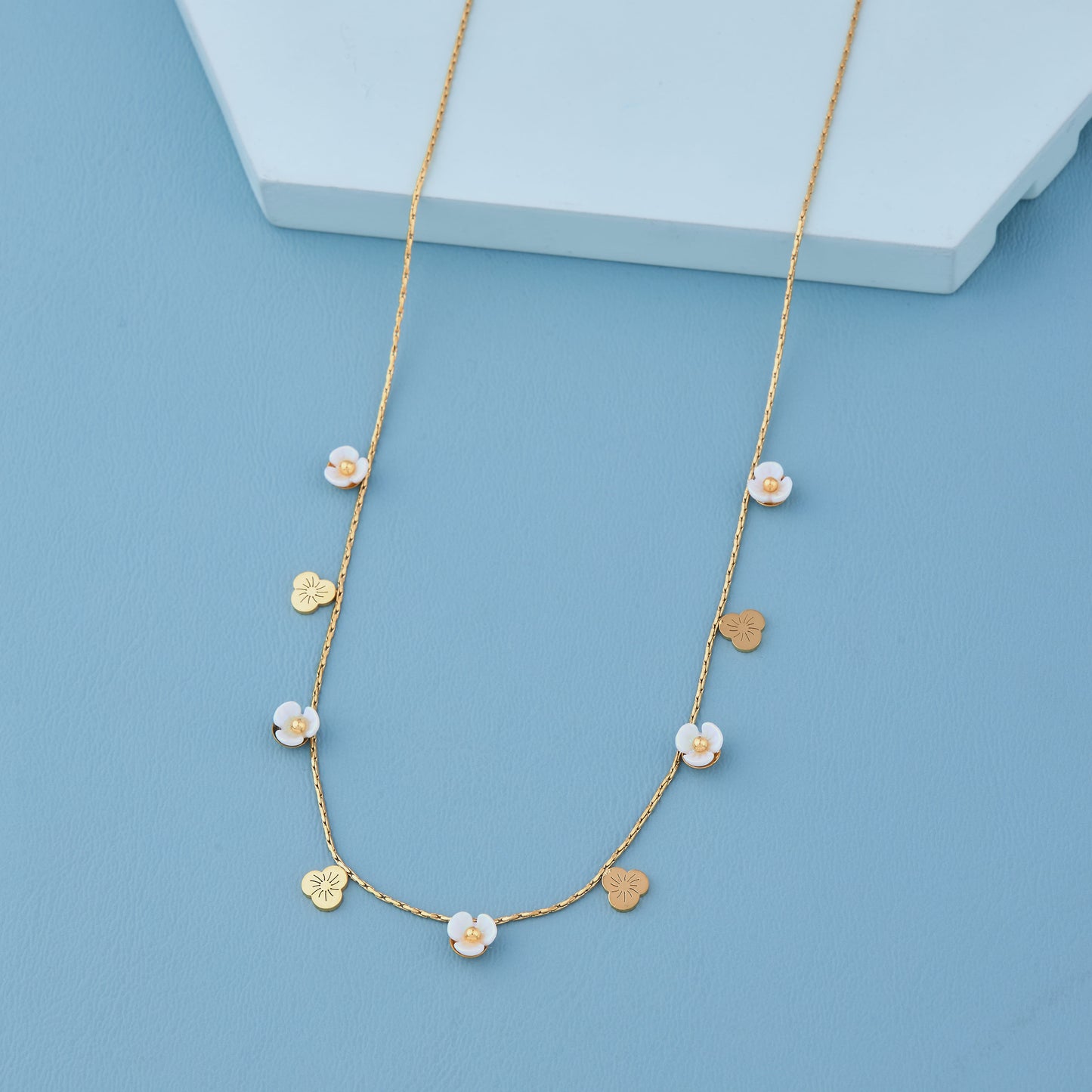 Shining Floral Necklace