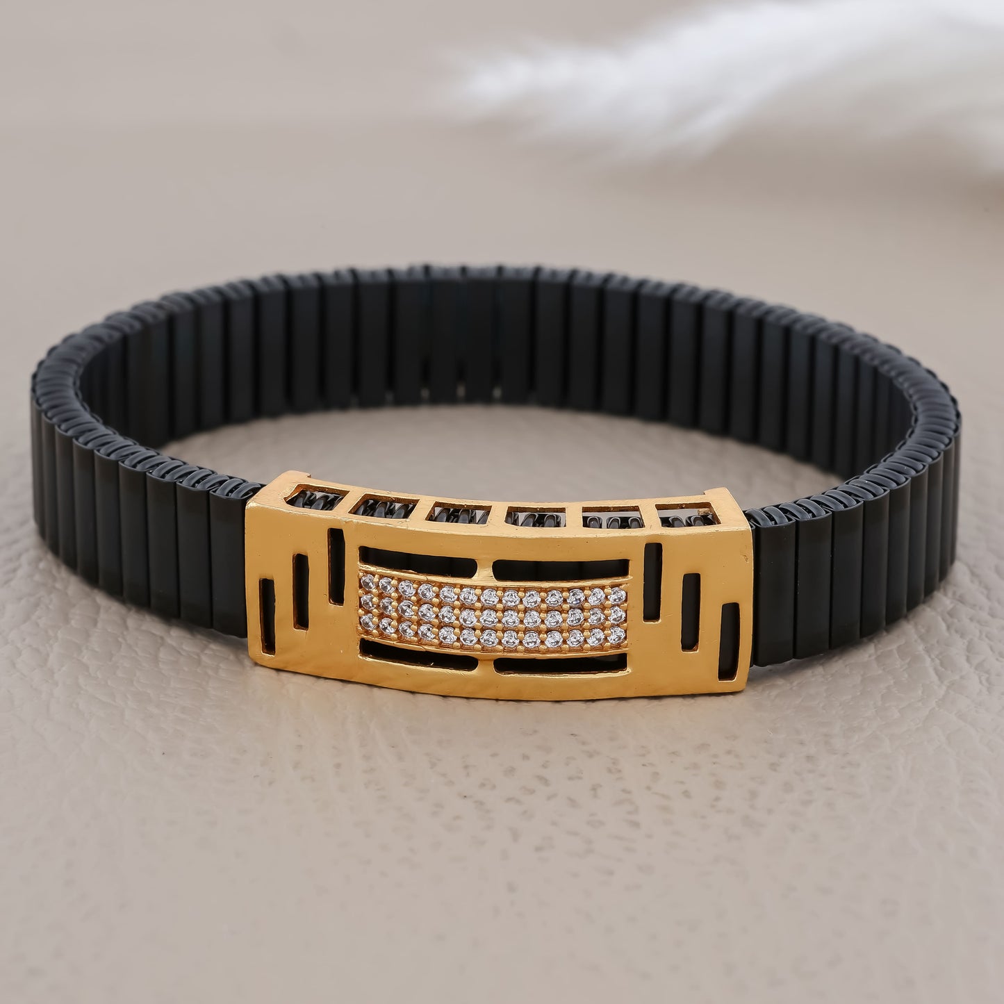 The Goldframe Bracelet