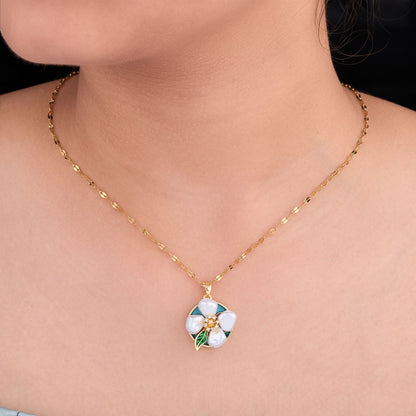 Flower Pendant Necklace